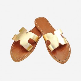 Sandale de plage en cuir doré
