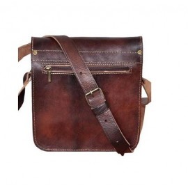 Small genuine leather bag of very good quality with shoulder strap