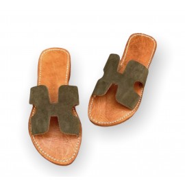 Flat sandal for women 100%...