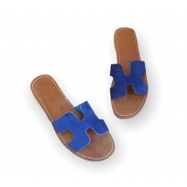 Feminine flache Sandale aus...