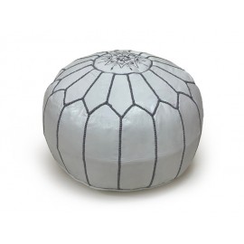 Pouf en vrai cuir 100% fait...
