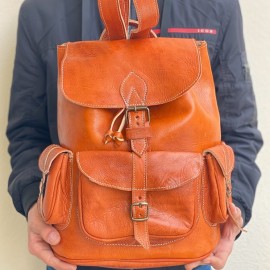 Sporty leather backpack Brown