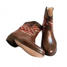 Lederstiefel und Kelim