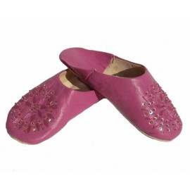 woman slippers in pink...