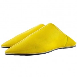 Spitzschuh aus gelbem Leder